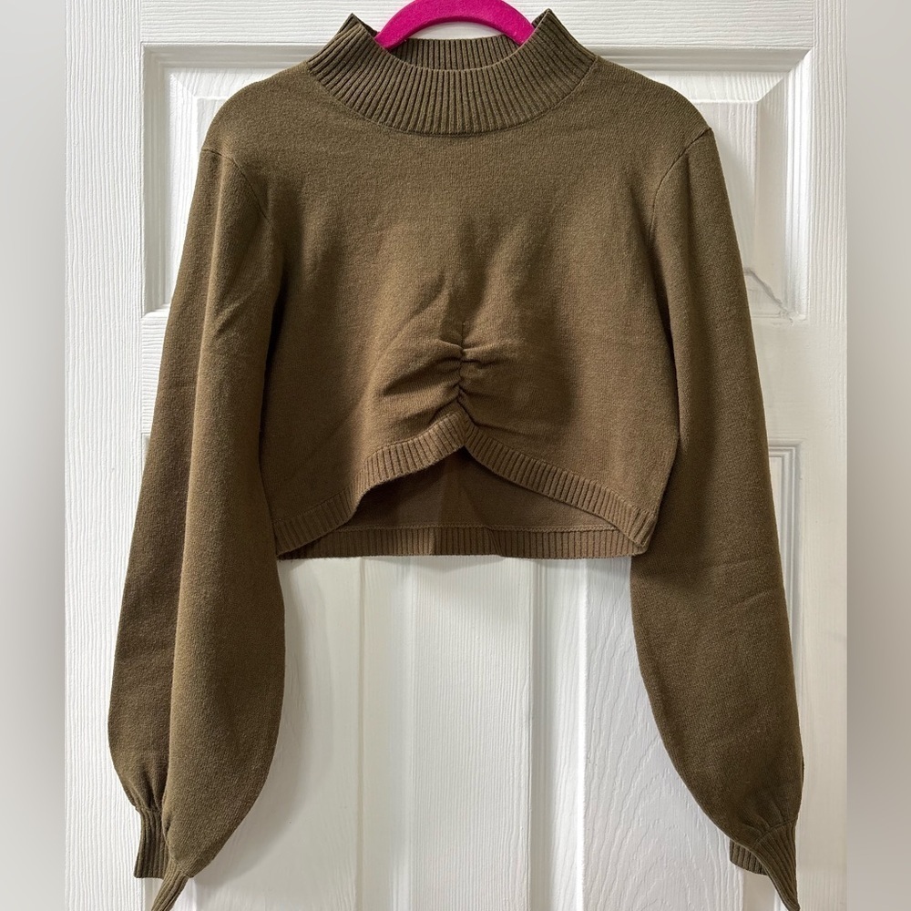 Sachin & Babi Olive Green Knit Cropped Sweater
8037